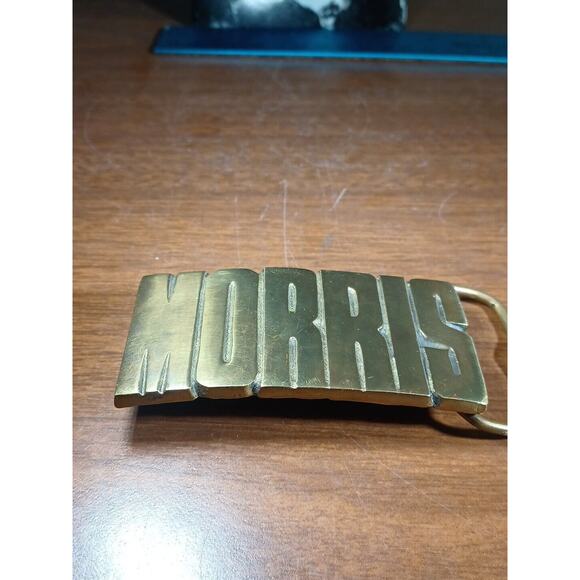 VINTAGE CUT-OUT NAME ***MORRIS*** SOLID BRASS BUCKLE Aminco. - Picture 5 of 5